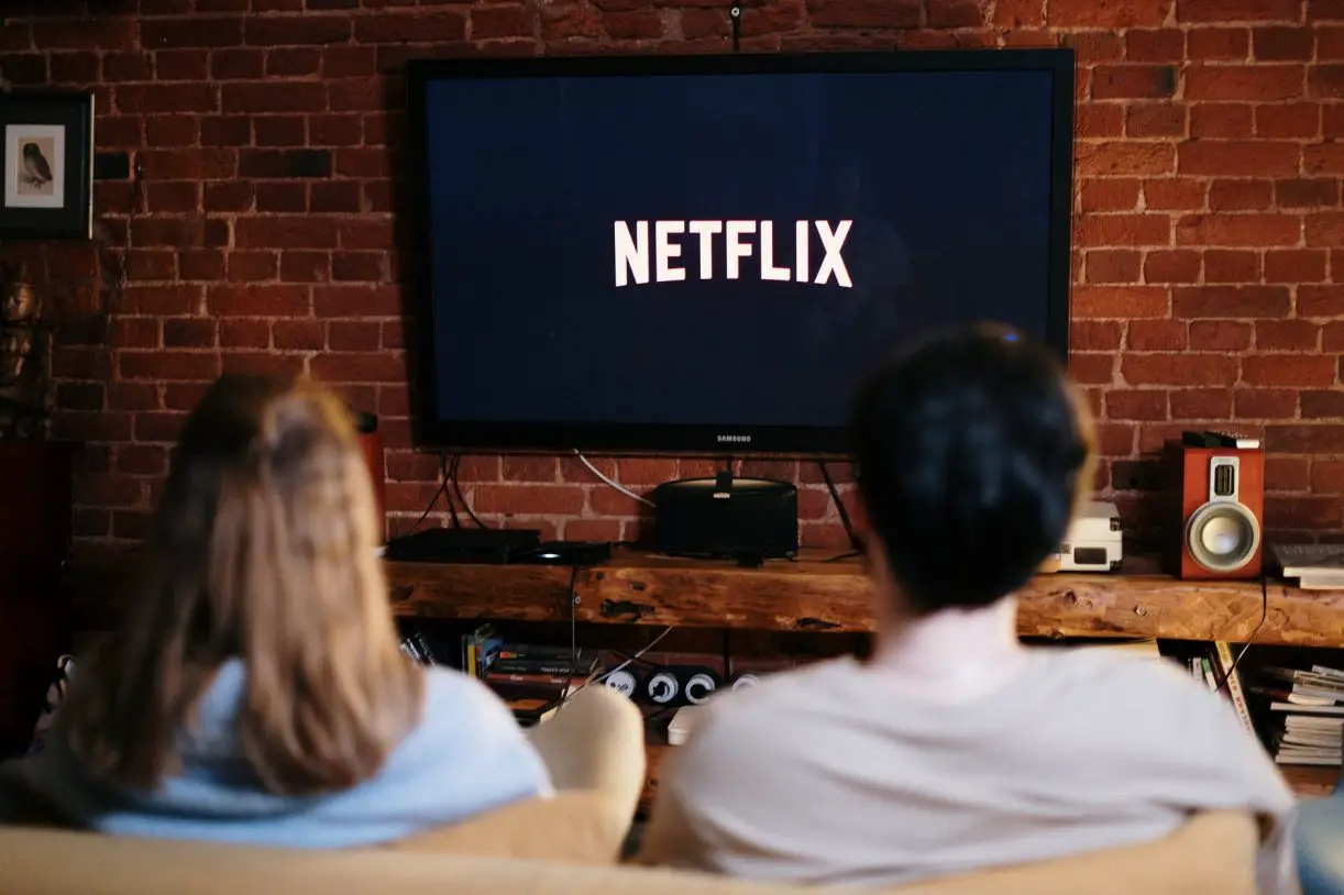 How to get netflix hot sale to work without wifi